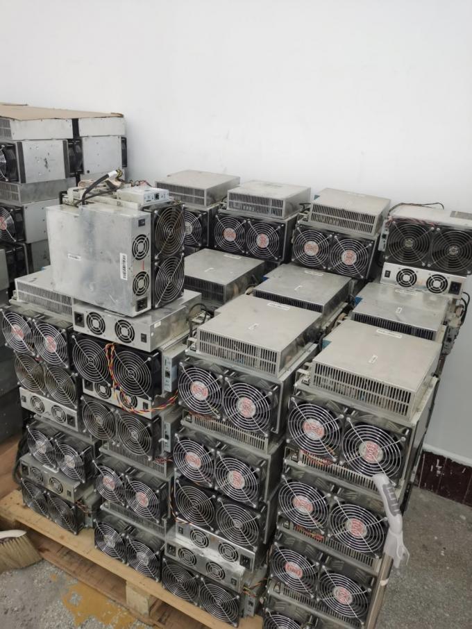 Machine d'abattage du mineur S19jpro 104t S19jpro 96t S19 S19 Z15 420K S19jpro 110t D7 1183G D7 1234G D7 Asic de Panda B7PRO 360mh/S 1650W Eth de mineur de GPU
